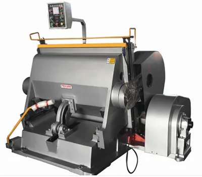 Može li stroj za pakiranje kartona raditi u okruženju s visokom vlagom?